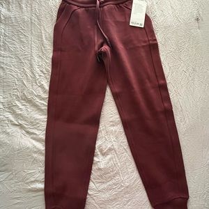 Size 4 Lululemon scuba joggers in merlot.